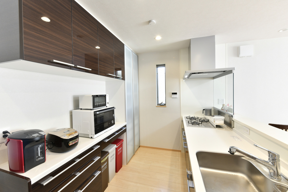 マイホーム購入体験談：広々とした収納・作業スペースを確保したキッチン