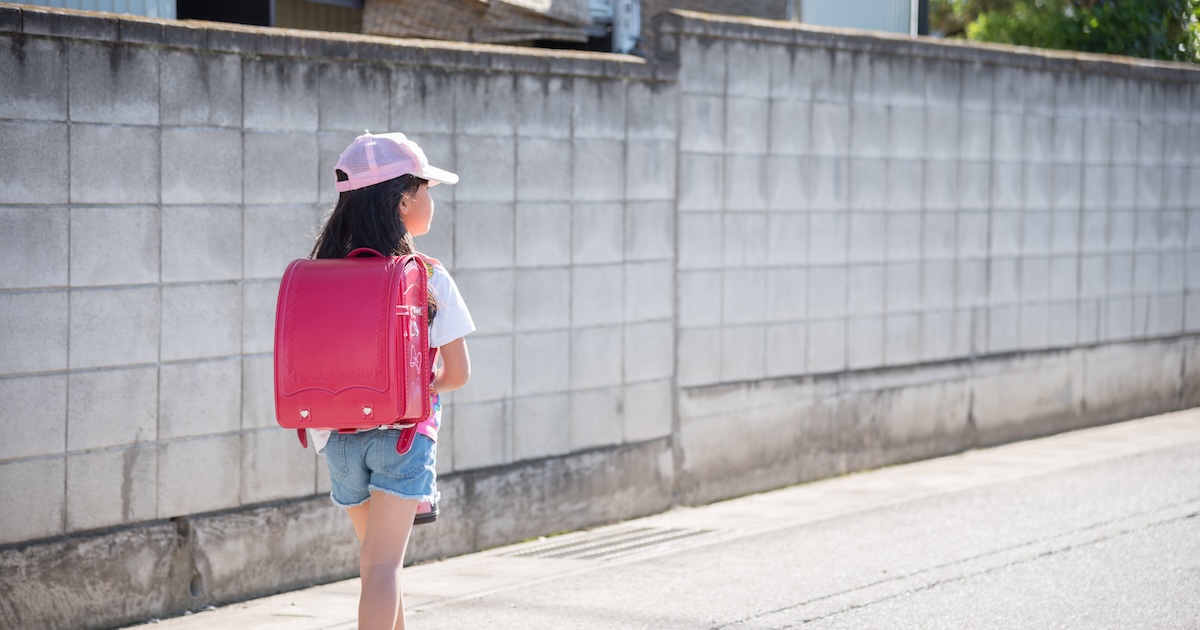 通学路や公園、トイレでの犯罪被害を防ぐには? 専門家に聞く子どもの防犯対策